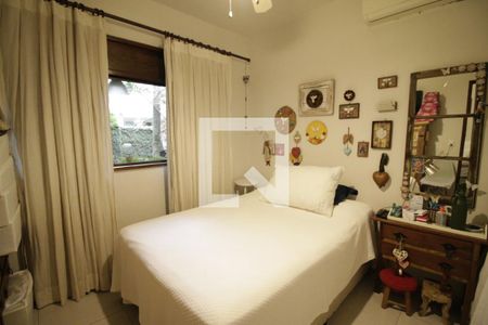 Quarto 1 de casa à venda com 3 quartos, 340m² em Jacarepaguá, Rio de Janeiro