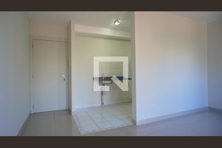 Sala e cozinha  de apartamento para alugar com 3 quartos, 73m² em Humaitá, Porto Alegre