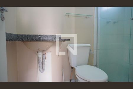 Banheiro da Suíte 1 de apartamento para alugar com 3 quartos, 73m² em Humaitá, Porto Alegre