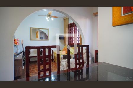 Sala  de casa à venda com 4 quartos, 207m² em Costa E Silva, Porto Alegre