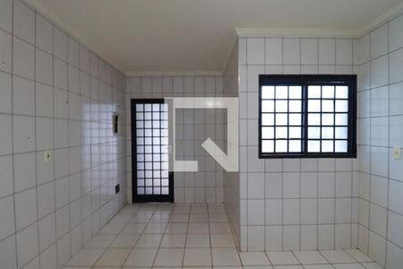 Cozinha  de apartamento para alugar com 2 quartos, 70m² em Vila Tiberio, Ribeirão Preto