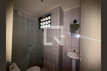 Banheiro de apartamento para alugar com 2 quartos, 70m² em Vila Tiberio, Ribeirão Preto