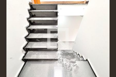 Escada para o Quarto  de casa à venda com 3 quartos, 140m² em Vila Bonilha, São Paulo