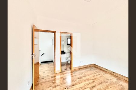 Suíte  de casa para alugar com 3 quartos, 102m² em Parque Sao Domingos, São Paulo