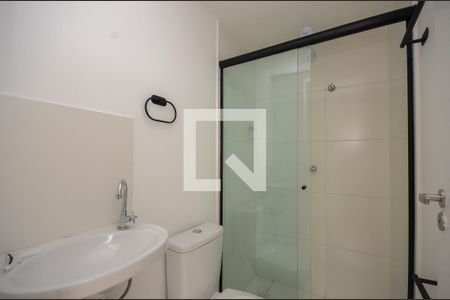 Banheiro de kitnet/studio para alugar com 1 quarto, 17m² em Freguesia do Ó, São Paulo
