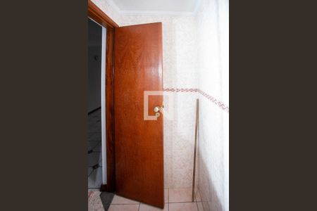 Lavabo de casa para alugar com 3 quartos, 170m² em Vila Maria Leonor, Diadema