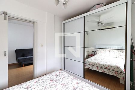 Quarto  de apartamento para alugar com 1 quarto, 40m² em Jardim Lindóia, Porto Alegre
