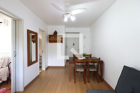 Sala de apartamento para alugar com 1 quarto, 40m² em Jardim Lindóia, Porto Alegre