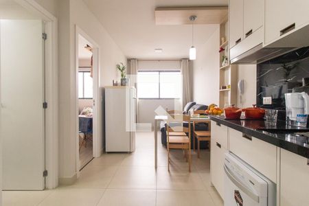 Sala/Cozinha de apartamento à venda com 2 quartos, 68m² em Água Verde, Curitiba