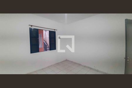 Quarto de casa para alugar com 1 quarto, 90m² em Jardim Ester Yolanda, São Paulo