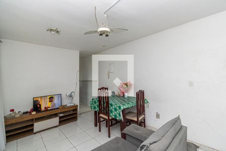 Sala de casa para alugar com 2 quartos, 80m² em Brás de Pina, Rio de Janeiro