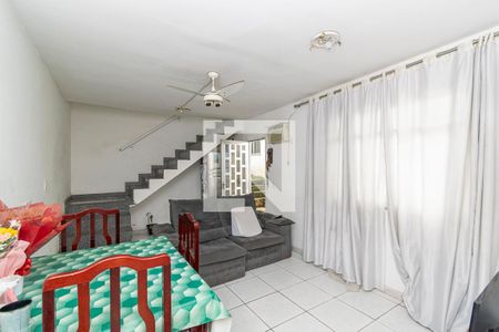 Casa para alugar com 2 quartos, 80m² em Brás de Pina, Rio de Janeiro