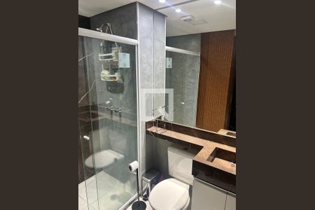 Banheiro de apartamento para alugar com 2 quartos, 56m² em Vila Curuçá, Santo André