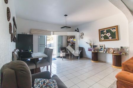 Sala de casa para alugar com 3 quartos, 425m² em Vila Aurea, Poá