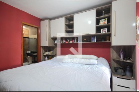 suíte  de casa à venda com 3 quartos, 130m² em Jardim Paris, São Paulo
