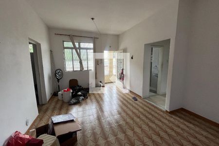 Sala de casa à venda com 5 quartos, 210m² em Jardim Carioca, Rio de Janeiro