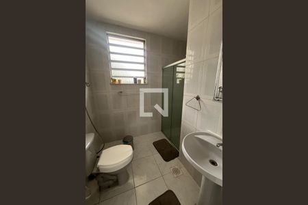 Banheiro de casa à venda com 5 quartos, 210m² em Jardim Carioca, Rio de Janeiro