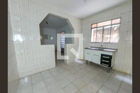 Cozinha de casa para alugar com 1 quarto, 40m² em Jardim São Luís, São Paulo