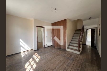 Sala 2 de casa para alugar com 4 quartos, 214m² em São José, Belo Horizonte