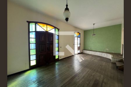 Sala de casa para alugar com 4 quartos, 214m² em São José, Belo Horizonte