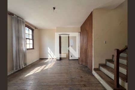 Sala 2 de casa para alugar com 4 quartos, 214m² em São José, Belo Horizonte