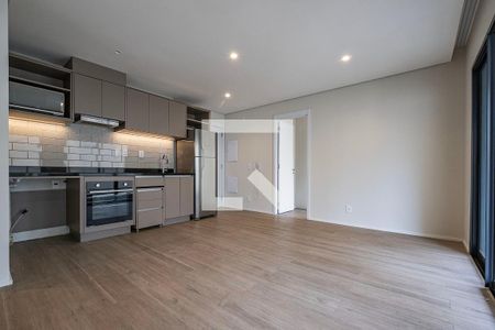 Sala/Cozinha de apartamento para alugar com 2 quartos, 63m² em Cerqueira César, São Paulo