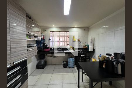 Casa à venda com 4 quartos, 150m² em Estrela Dalva, Contagem