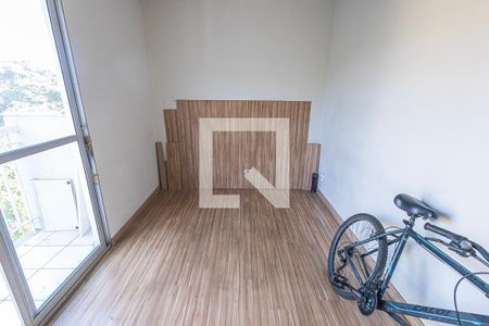 quarto 2 / varanda de apartamento para alugar com 2 quartos, 62m² em Parque São Pedro, Belo Horizonte