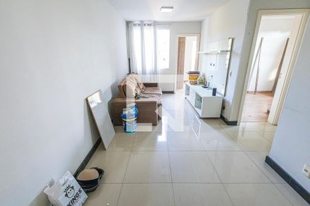 sala de apartamento para alugar com 2 quartos, 62m² em Parque São Pedro, Belo Horizonte