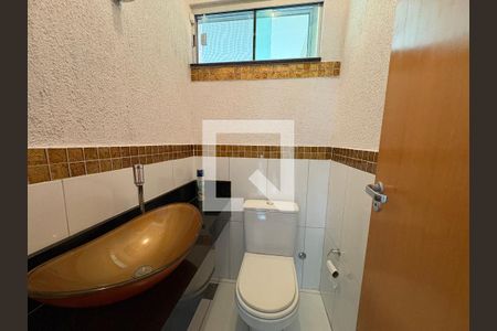 Banheiro - Sala de casa à venda com 3 quartos, 234m² em Jardim América, Goiânia
