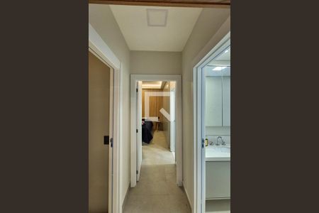 Corredor  de apartamento à venda com 2 quartos, 67m² em Swiss Park, Campinas