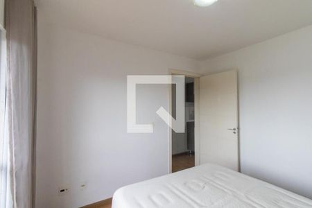 Quarto 1 de apartamento para alugar com 2 quartos, 60m² em Capão Raso, Curitiba