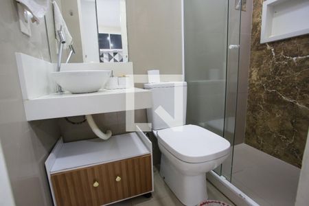 Banheiro da Sala de casa para alugar com 3 quartos, 500m² em Taquara, Rio de Janeiro