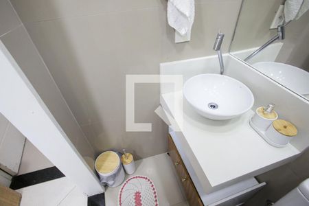 Banheiro da Sala de casa para alugar com 3 quartos, 500m² em Taquara, Rio de Janeiro