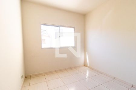 Quarto de apartamento para alugar com 1 quarto, 45m² em Novo Mundo, Curitiba