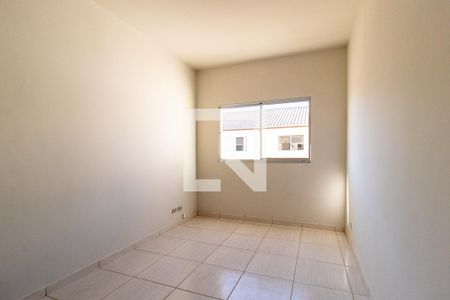 Quarto de apartamento para alugar com 1 quarto, 45m² em Novo Mundo, Curitiba