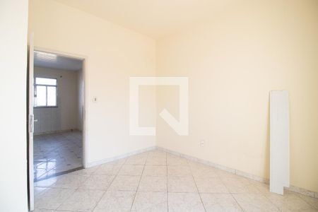 Quarto 1 de casa para alugar com 3 quartos, 300m² em Realengo, Rio de Janeiro