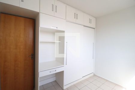 Quarto 1 de apartamento para alugar com 2 quartos, 60m² em Brasil, Uberlândia