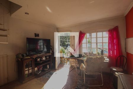 Sala de casa à venda com 3 quartos, 400m² em Espírito Santo, Porto Alegre