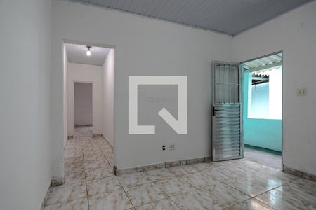 Sala de casa para alugar com 2 quartos, 120m² em Centro, Mogi das Cruzes