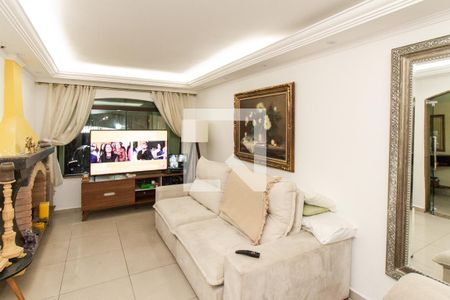 Sala de casa à venda com 4 quartos, 350m² em Vila Nilo, São Paulo