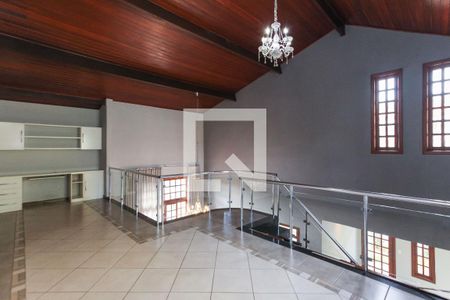 Casa à venda com 3 quartos, 405m² em Olaria, Contagem