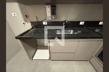 Cozinha de apartamento para alugar com 3 quartos, 98m² em Itaim Bibi, São Paulo