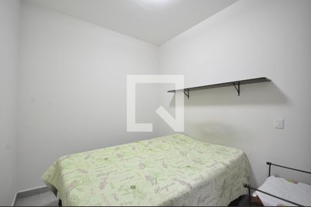 Quarto 1 de apartamento para alugar com 2 quartos, 46m² em Parque Vitoria, São Paulo