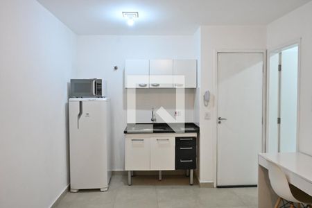Cozinha de kitnet/studio para alugar com 1 quarto, 25m² em Jardim Peri Peri, São Paulo