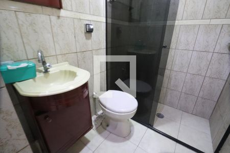 Banheiro da Suíte 1 de casa para alugar com 3 quartos, 175m² em Vila Antonieta, São Paulo