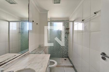 Banheiro Suíte de apartamento para alugar com 3 quartos, 107m² em Vila Progresso, Campinas