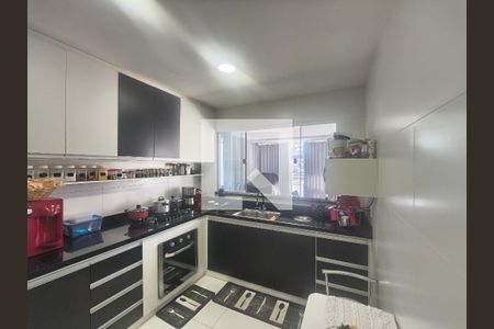 Cozinha de casa para alugar com 3 quartos, 90m² em Curicica, Rio de Janeiro