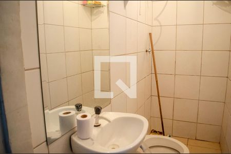 Banheiro da Suíte 1 de casa à venda com 8 quartos, 300m² em Setor Sul, Goiânia