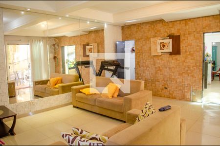 Sala de casa à venda com 8 quartos, 300m² em Setor Sul, Goiânia